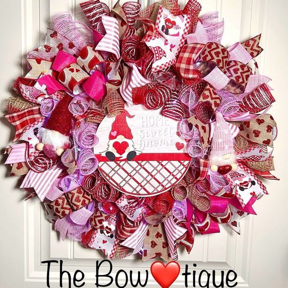Handmade Valentine’s Home Sweet Gnome Ribbon Prelit Wreath 22 ins LED W19 - Picture 1 of 12